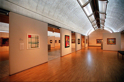 解讀路易斯·康代表作:金貝爾美術館 - .