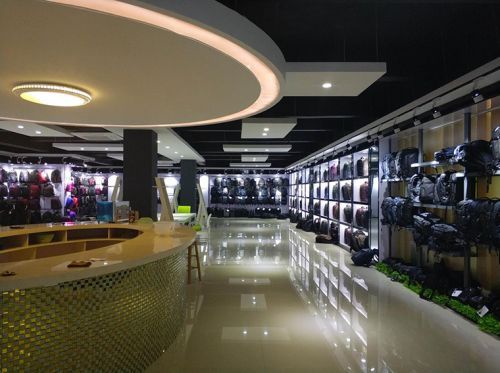 工廠揭秘丨頭狼皮具 年產近200萬個包,產品賣到30多個國家