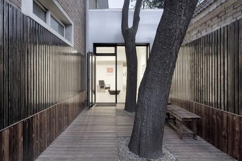 北京草場地民房改造 10萬,老宅一角變畫廊